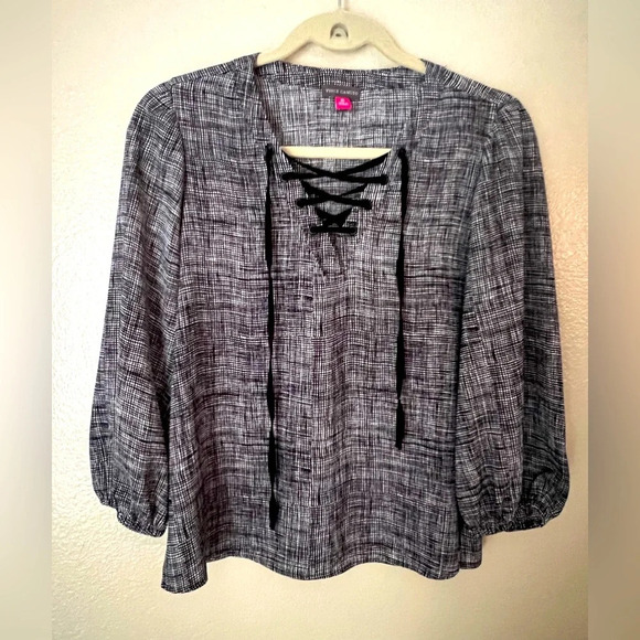 VINCE CAMUTO Blouse 2 for $22 ❇️ - Picture 1 of 3
